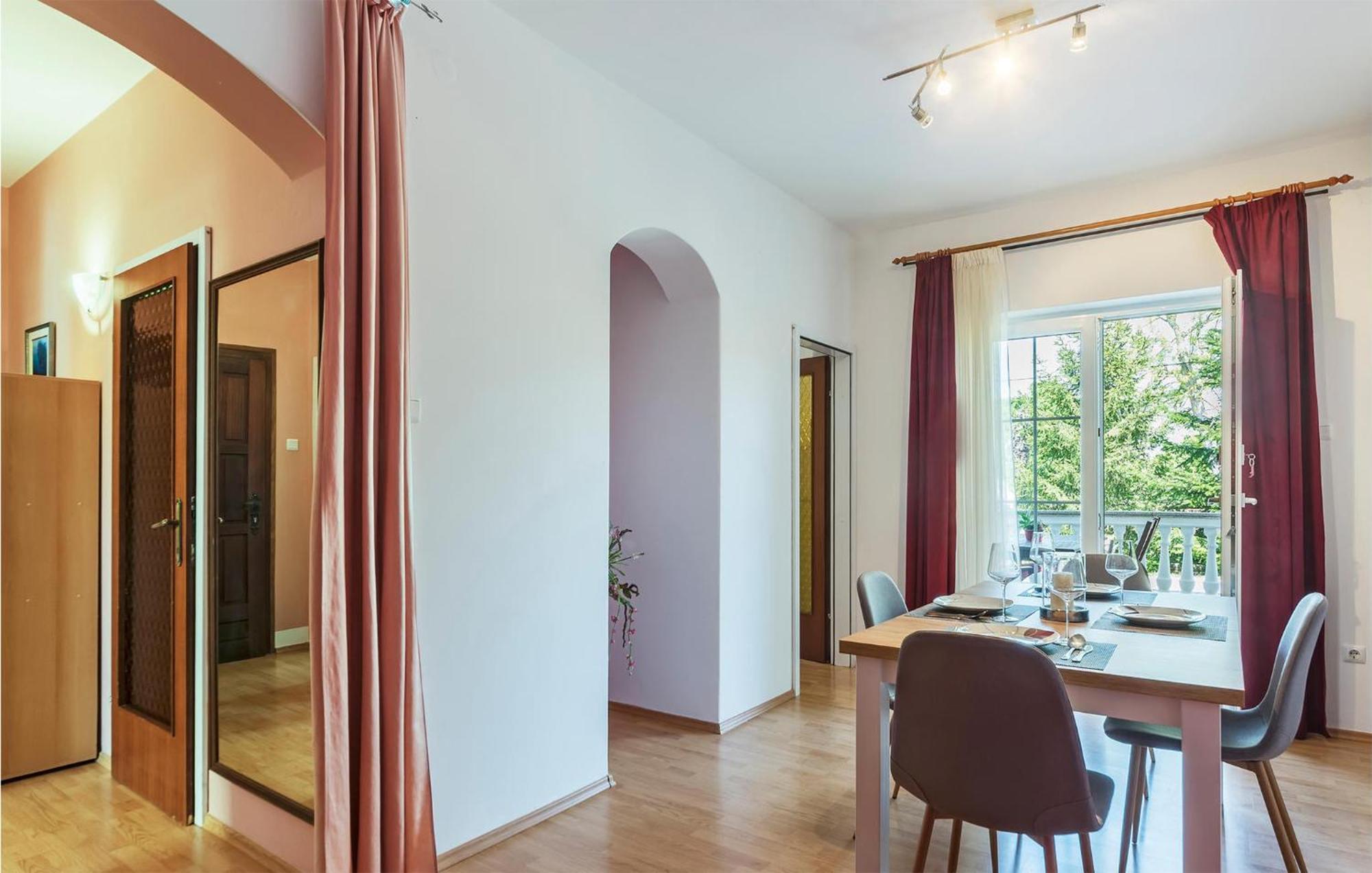 2 Bedroom Beautiful Apartment In Valtura Luaran gambar