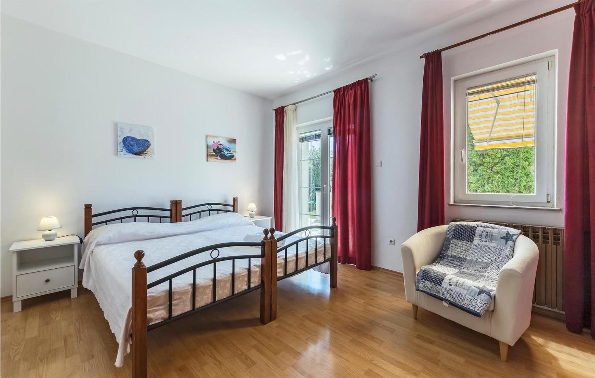 2 Bedroom Beautiful Apartment In Valtura Luaran gambar